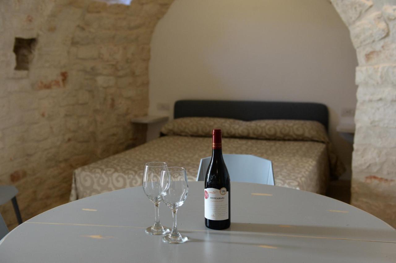 Trullo Vino & Amore Альберобелло Экстерьер фото